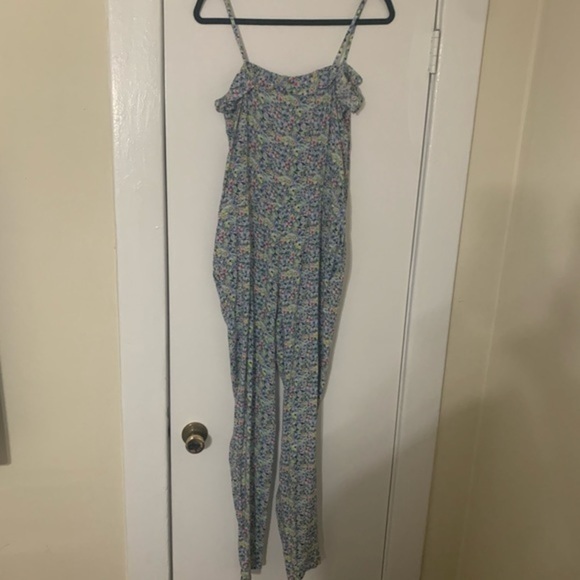 MNG Casual Floral  Jumpsuit Size Small - Picture 7 of 9
